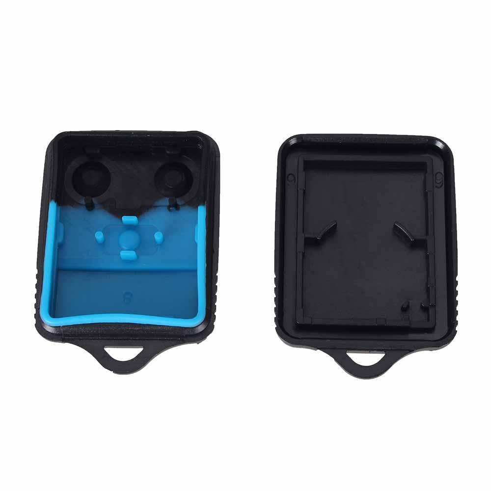 Fekete színű, 3 gombos Ford távirányítós kulcs, kulcsház belseje.