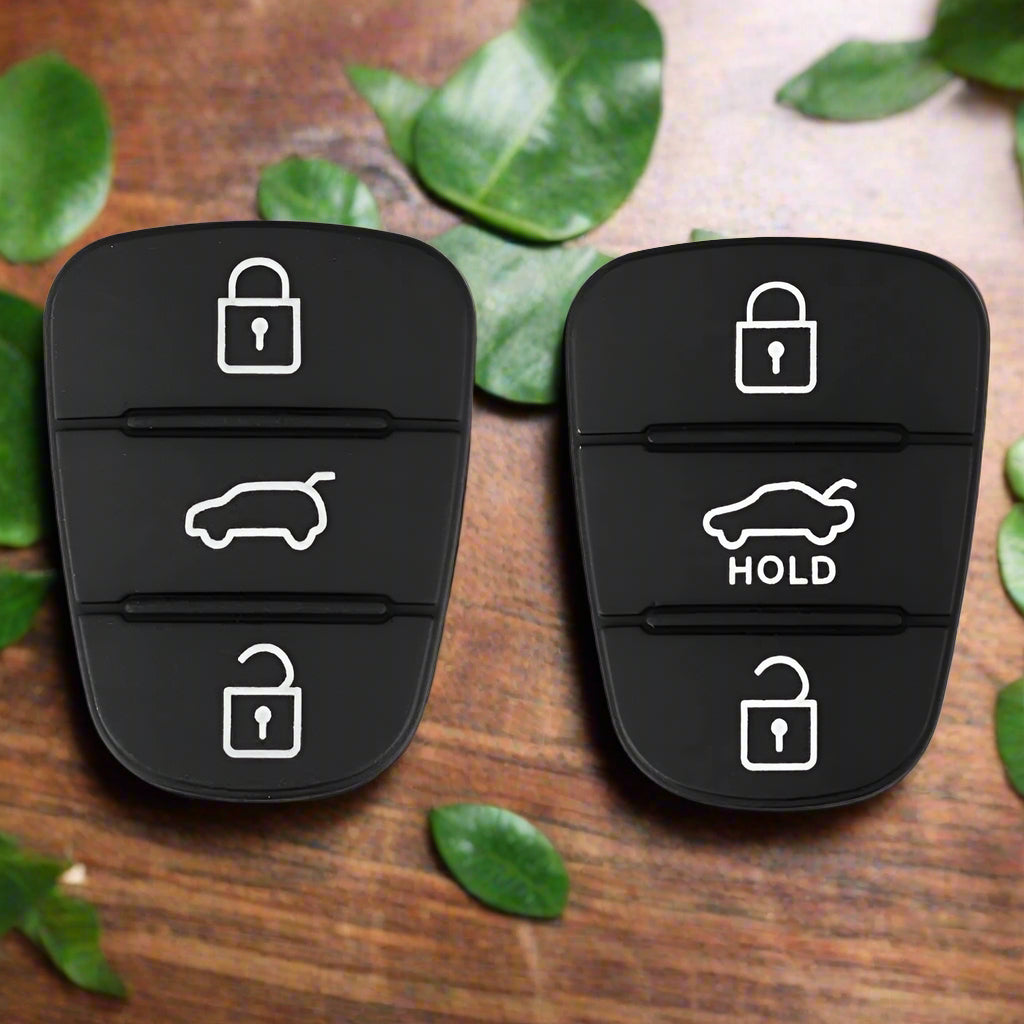 Fekete színű, 3 gombos Hyundai gombsor fehér mintával. Standard és Hold.