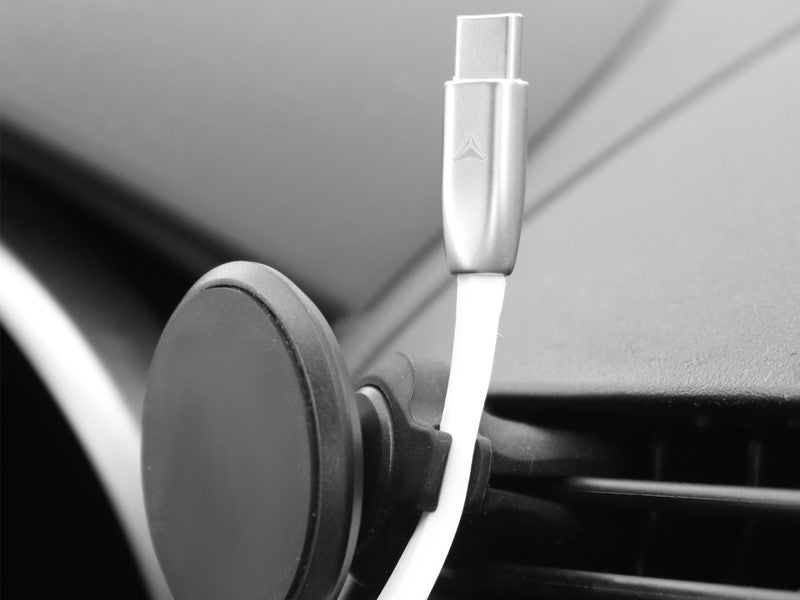 Mágneses tartó az autós levegőhöz kábelfogókkal ment – kép 4