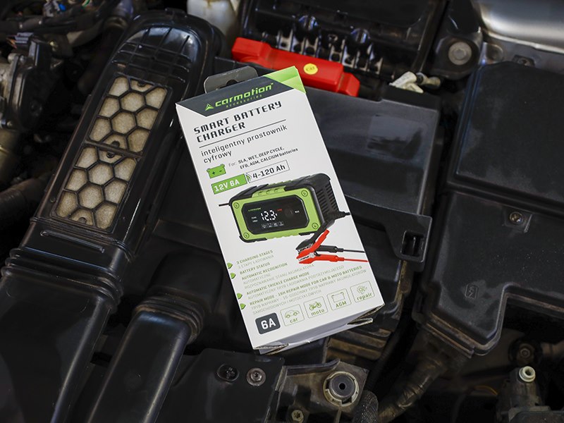 Intelligens digitális egyenirányító 12V 6A 4 120 Ah akkumulátorokhoz – kép 3